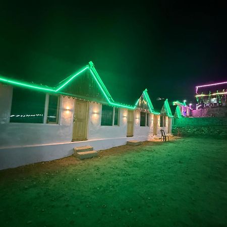 Lord Shiva Dimension Hotel Tosh Ngoại thất bức ảnh