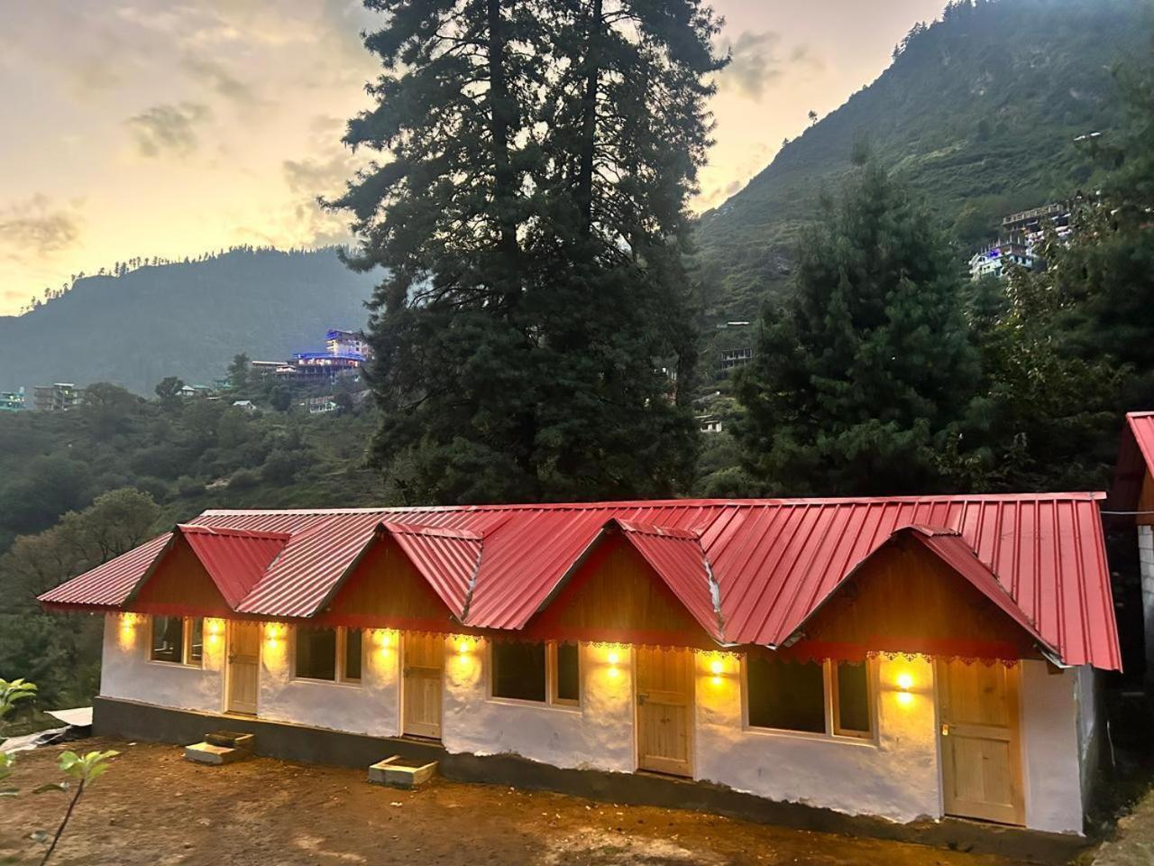 Lord Shiva Dimension Hotel Tosh Ngoại thất bức ảnh