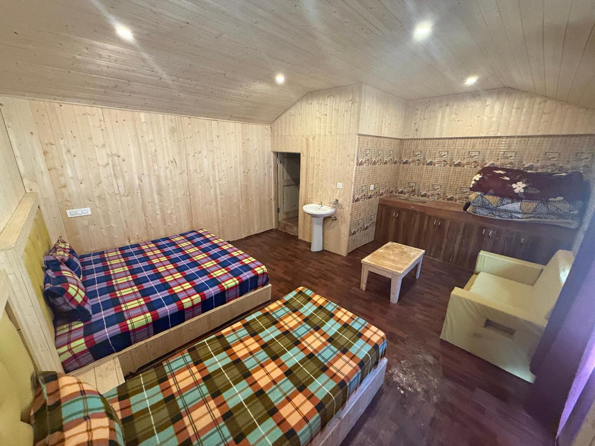 Lord Shiva Dimension Hotel Tosh Ngoại thất bức ảnh